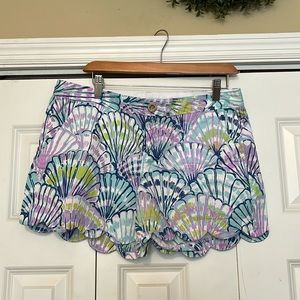 Lilly Pulitzer Shorts 8 scallop shell